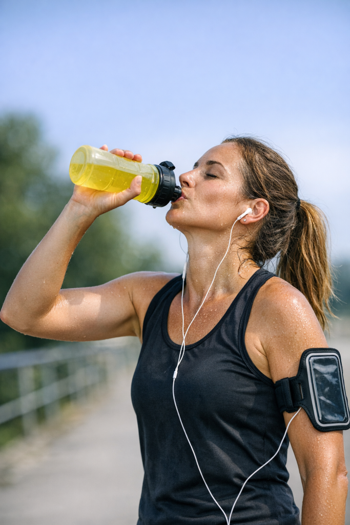 La hidratación es importante para evitar problemas al empezar a entrenar